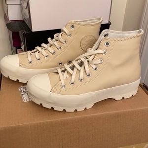 Beige platform Converse Size:9.5 Women’s